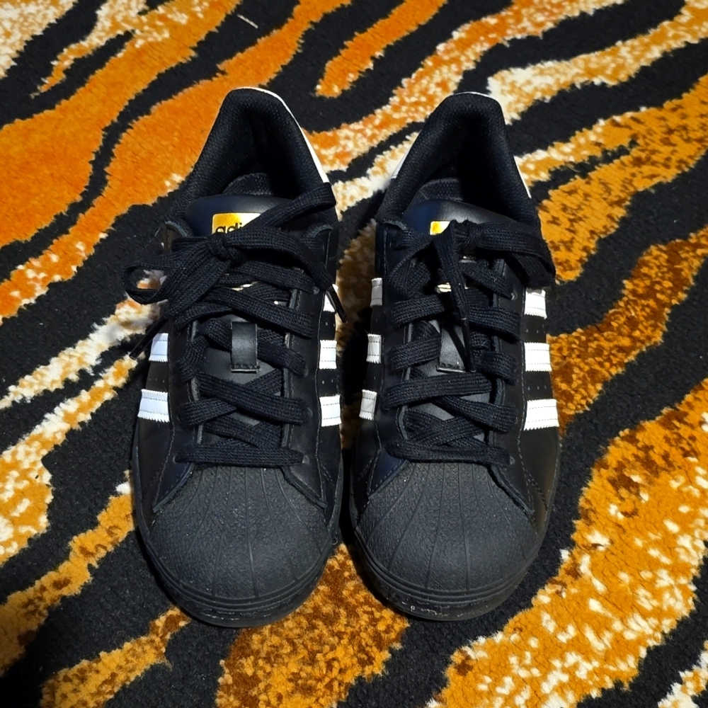 Black Adidas Shell toe Sneakers